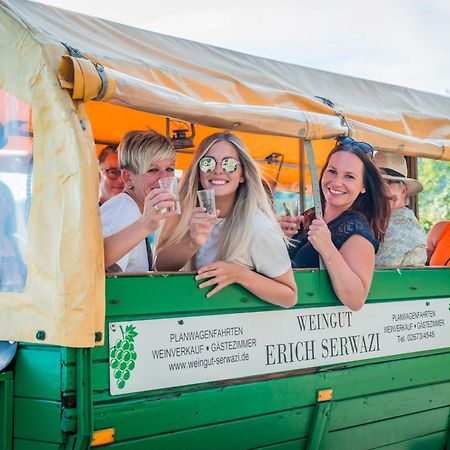 Weingut Erich Serwazi Mesenich Ngoại thất bức ảnh