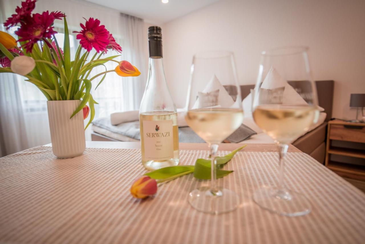 Weingut Erich Serwazi Mesenich Ngoại thất bức ảnh