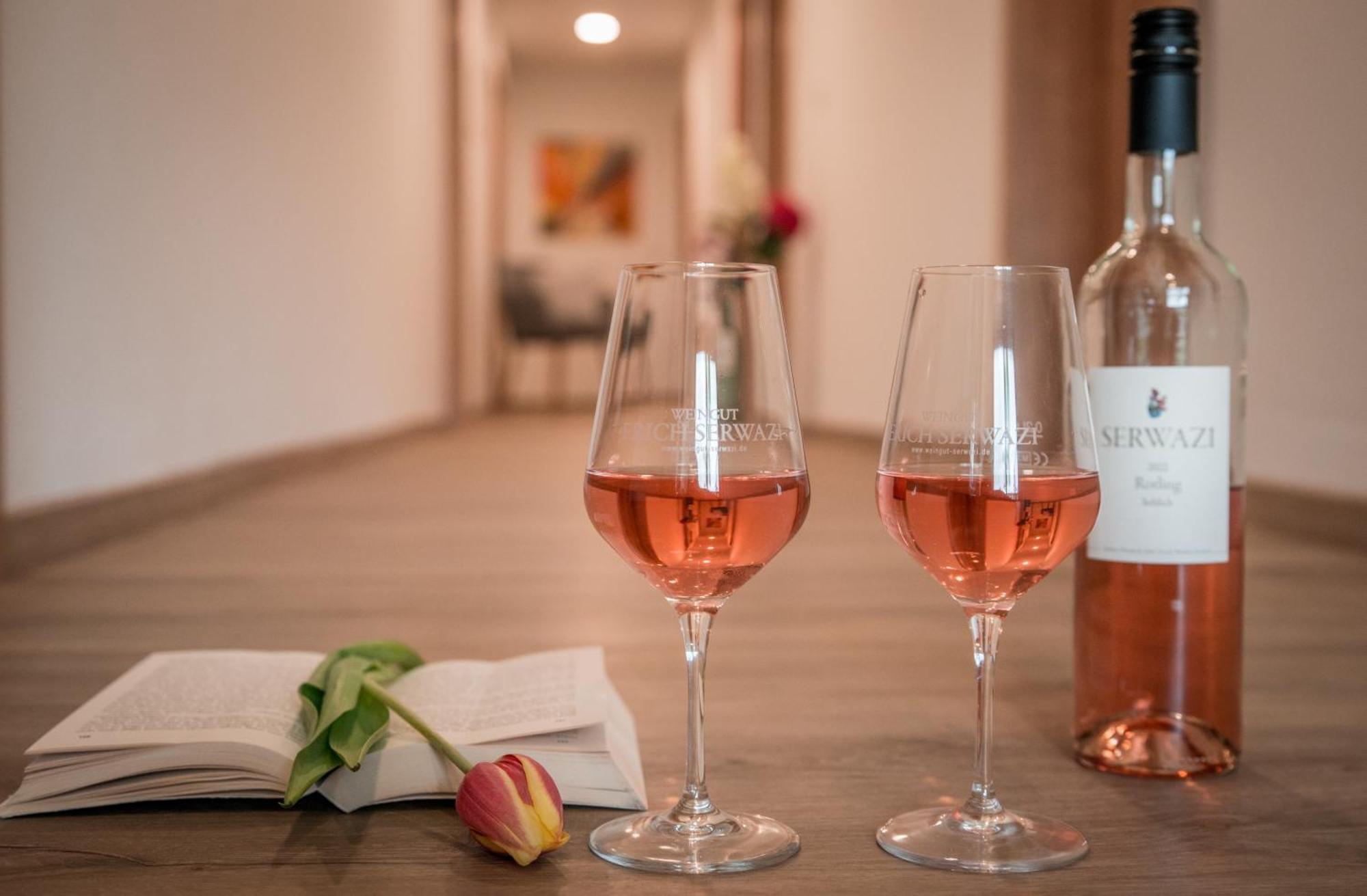 Weingut Erich Serwazi Mesenich Ngoại thất bức ảnh